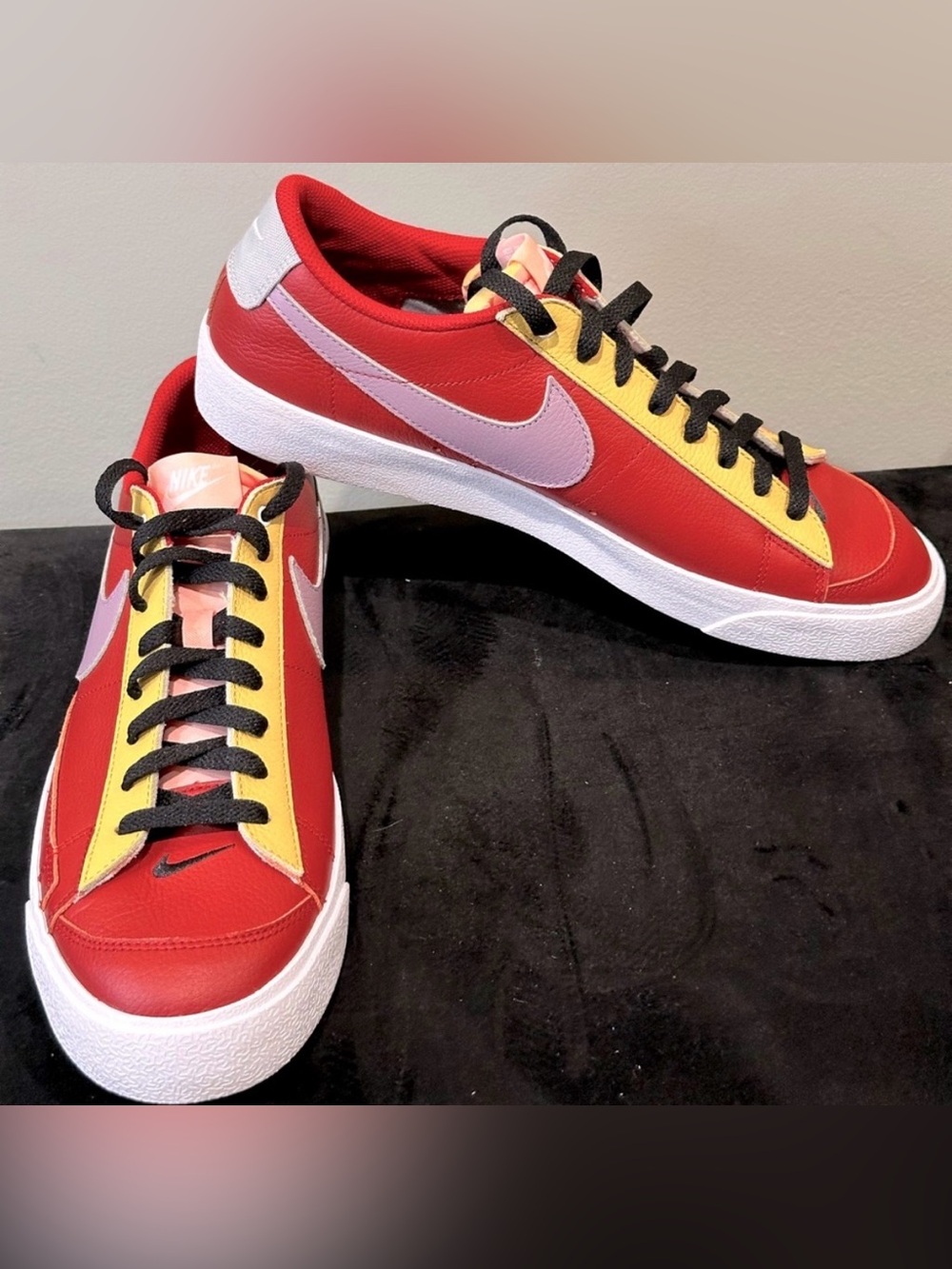 NEW Nike Blazer Low NBY (OD) Casual Sneaker - US Size Mens 10.5 (fits Women 12)